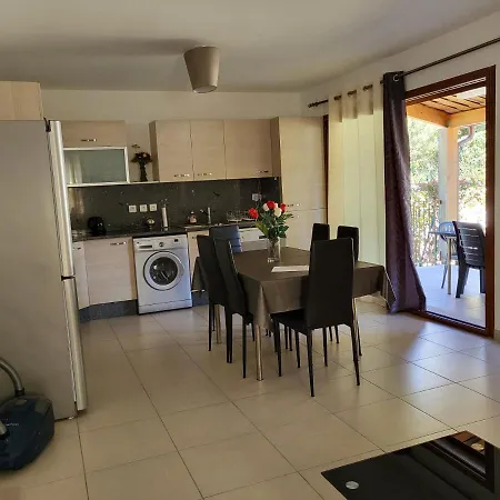 A 5 Min De La Holiday home