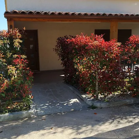 A 5 Min De La Holiday home *